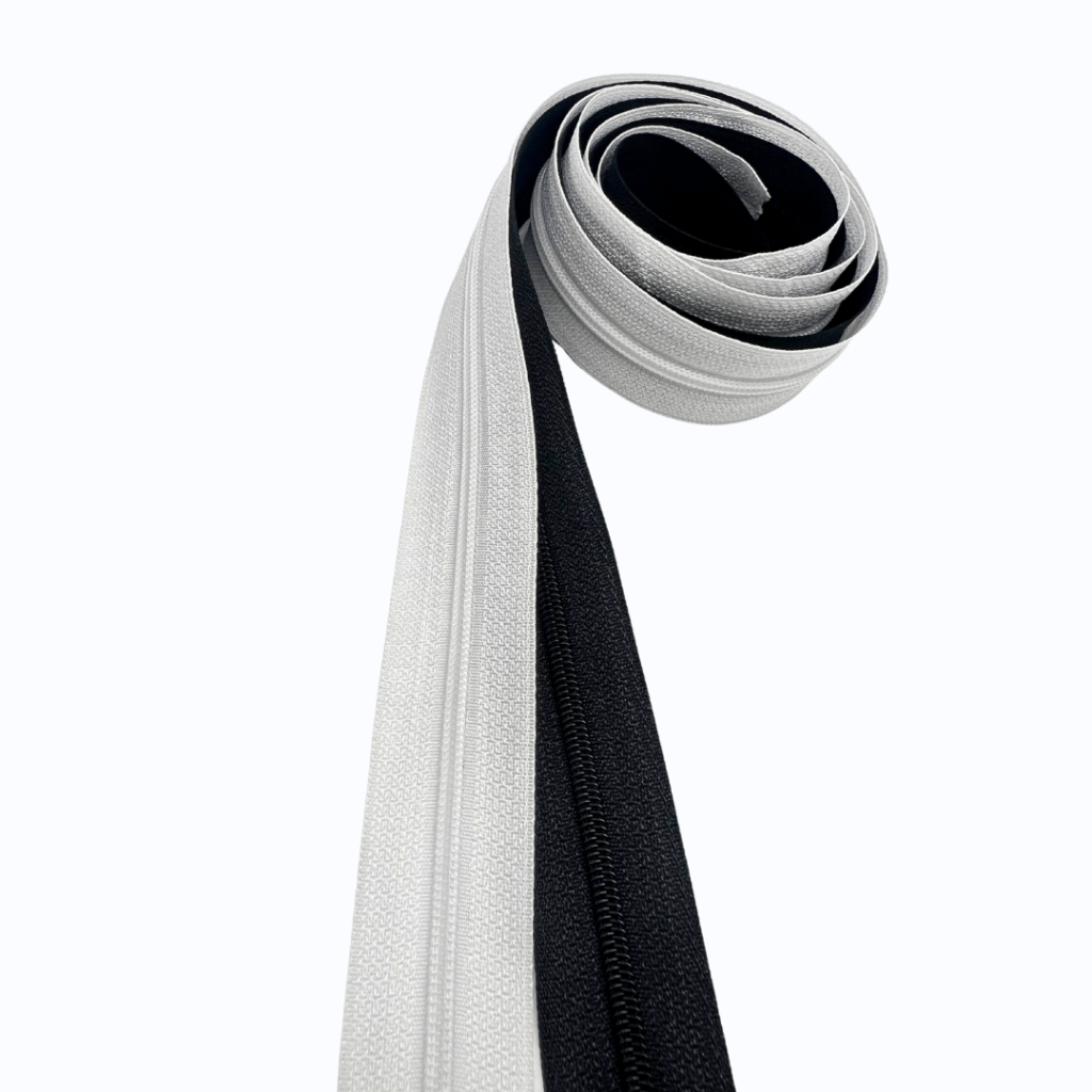 Vista frontal del cierre #3 importado de nylon en rollo de 400 metros