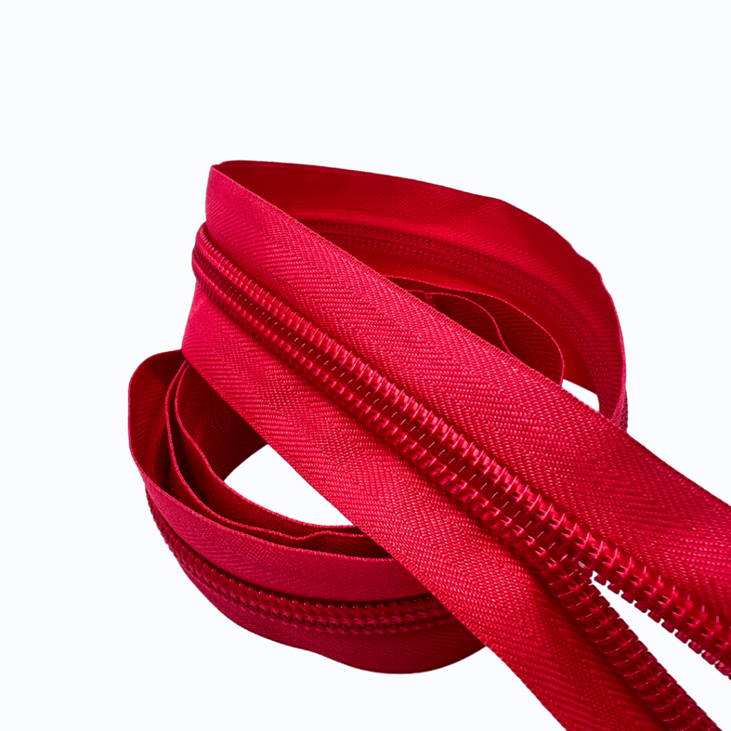 Vista macro del sistema de dientes del cierre #10 con agarre seguro y uso prolongado